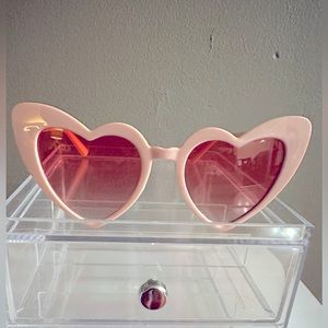 SUNGLASSES HEART-SHAPED